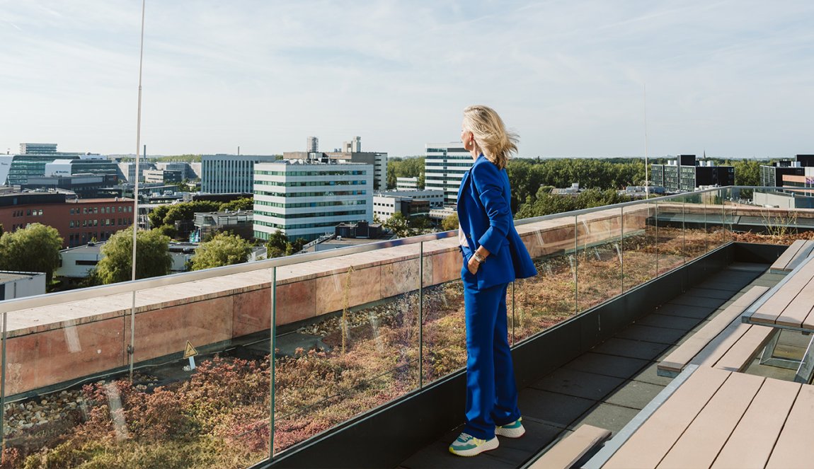 Portrait Esther Peters Leiden Bio Science Park